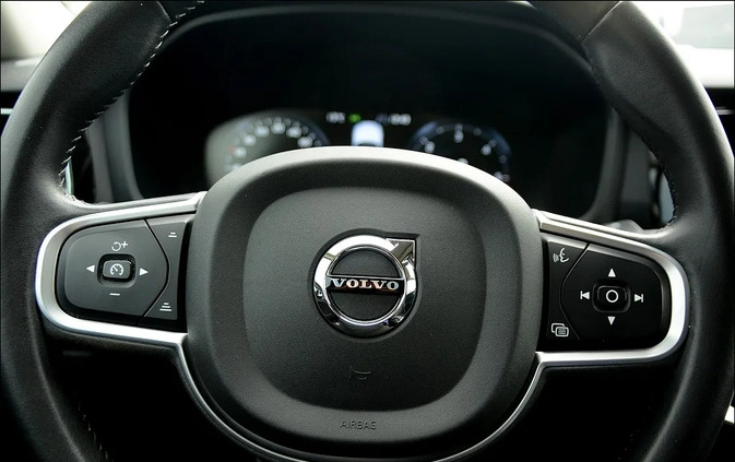 Volvo V60 cena 79800 przebieg: 198217, rok produkcji 2020 z Świdnica małe 781